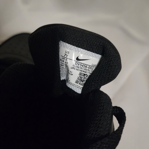 BIG KIDS NIKE COURT BOROUGH LO RECRAFT - Picture 7 of 7